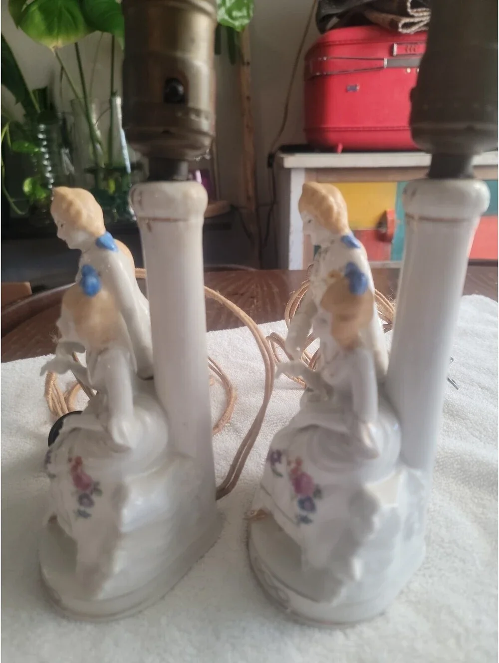 Vintage Courting Couple Lamp MCM Porcelain Boudoir Rare Set Of 2 All Original